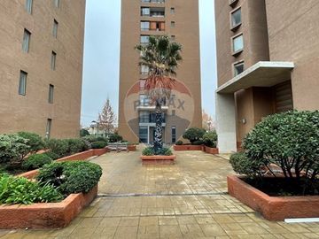 Excelente Departamento con Hall de entrada