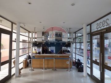 Excelente Departamento con Hall de entrada