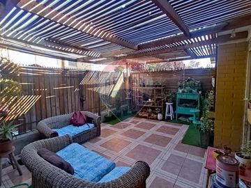 ¡Exclusiva! Casa en Nemesio Antúnez