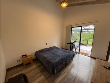 Hermosa casa campestre en venta sector el Canadá. Lote plano