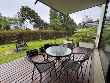 Hermosa casa campestre en venta sector el Canadá. Lote plano