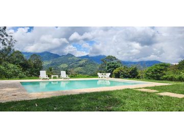VENTA DE HERMOSA FINCA EN PARCELACIÓN EL LIMONAR GIRARDOTA