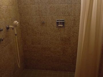 SE VENDE RESIDENCIA  2730 M2 UBICADO EN CIRCUITO DE LOS DUENDES CABAÑAS