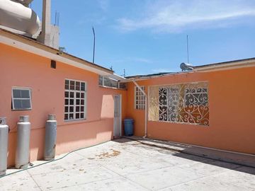 SE VENDE RESIDENCIA  2730 M2 UBICADO EN CIRCUITO DE LOS DUENDES CABAÑAS