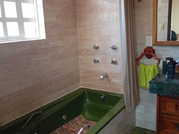 SE VENDE RESIDENCIA  2730 M2 UBICADO EN CIRCUITO DE LOS DUENDES CABAÑAS