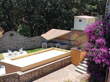 SE VENDE RESIDENCIA  2730 M2 UBICADO EN CIRCUITO DE LOS DUENDES CABAÑAS