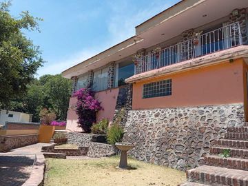 SE VENDE RESIDENCIA  2730 M2 UBICADO EN CIRCUITO DE LOS DUENDES CABAÑAS