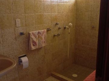 SE VENDE RESIDENCIA  2730 M2 UBICADO EN CIRCUITO DE LOS DUENDES CABAÑAS