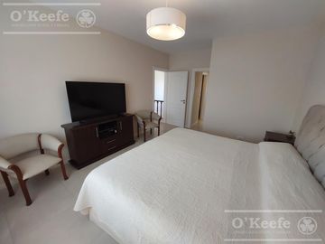 Casa en venta de 6 ambiente en Fincas de Iraola II con piscina climatizada