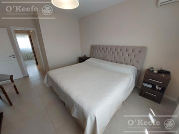 Casa en venta de 6 ambiente en Fincas de Iraola II con piscina climatizada