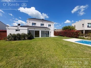Casa en venta de 6 ambiente en Fincas de Iraola II con piscina climatizada