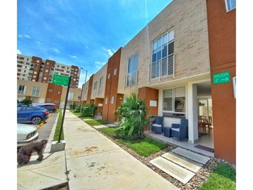 Maat vende Casa amoblada Condominio - Villeta 70M2 $ 360Millones