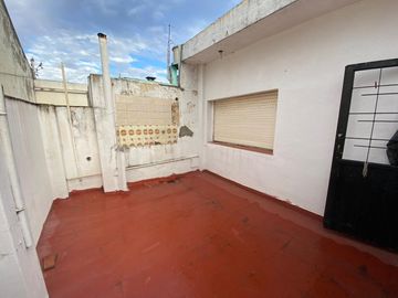 Departamento en Monte Castro