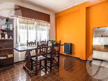 APTO CRÉDITO HIPOTECARIO - Departamento de 2 ambientes con cochera y luz natural – USD 46.000