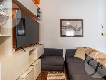 APTO CRÉDITO HIPOTECARIO - Departamento de 2 ambientes con cochera y luz natural – USD 46.000