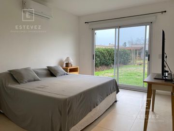 Casa en venta / alquiler, pileta. 3 dormitorios. Barrio Cerrado, Escobar