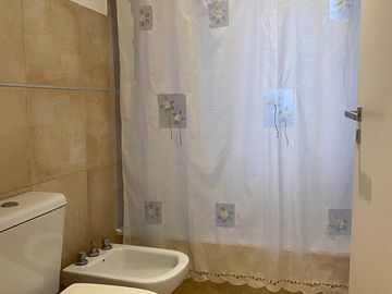 Casa en venta / alquiler, pileta. 3 dormitorios. Barrio Cerrado, Escobar