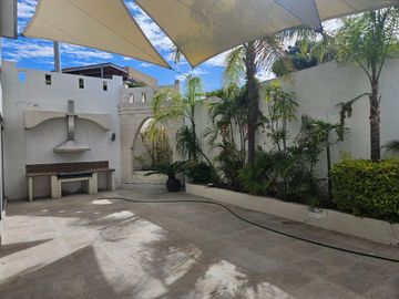 Casa en Venta a un Paso de Vista Real, Colinas del Bosque