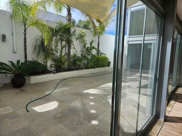 Casa en Venta a un Paso de Vista Real, Colinas del Bosque