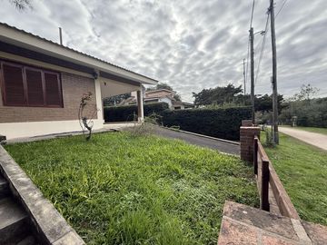 Casa en  venta con pileta a metros del rio Anisacate
