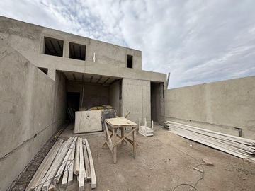 VENTA DE DUPLEX EN POZO, BARRIO CINCO SOLES PLOTTIER