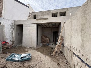 VENTA DE DUPLEX EN POZO, BARRIO CINCO SOLES PLOTTIER