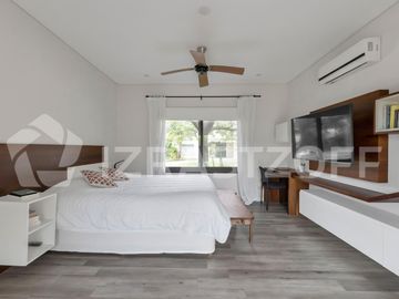 Casa en  Las Liebres  4 dormitorios