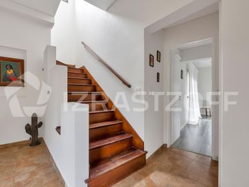 Casa en  Las Liebres  4 dormitorios
