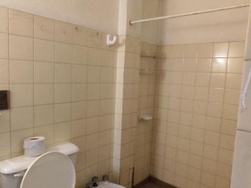 Departamento 4 ambientes sobre la av. Espora a Mts de divisoria