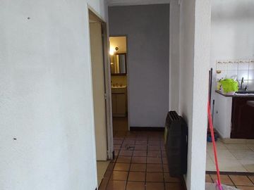 Departamento 4 ambientes sobre la av. Espora a Mts de divisoria