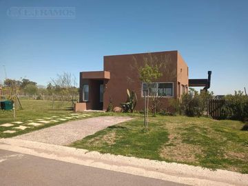 Oportunidad casa en A13 San Sebastián MB