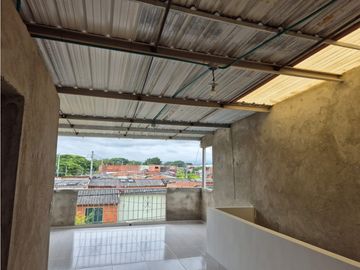 Se vende Casa de 3 plantas en Chapinero Sur, Palmira - Valle del cauca