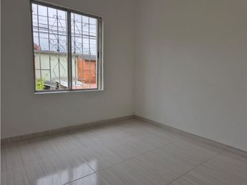 Se vende Casa de 3 plantas en Chapinero Sur, Palmira - Valle del cauca
