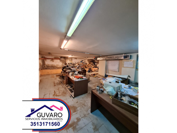 Se Vende Imponente Local en Alberdi de 2 Plantas
