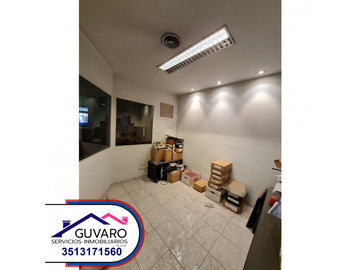 Se Vende Imponente Local en Alberdi de 2 Plantas