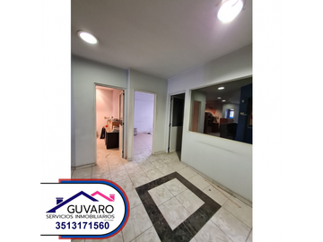 Se Vende Imponente Local en Alberdi de 2 Plantas