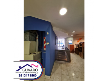 Se Vende Imponente Local en Alberdi de 2 Plantas