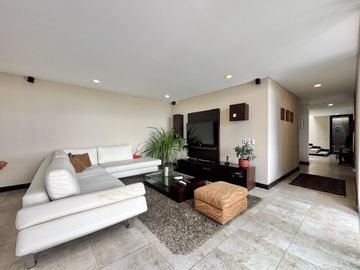 CASA DE VENTA EN CUMBAYA