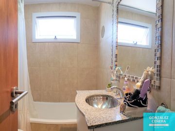 Departamento en venta de 2 dormitorios c/ cochera en Pedro Pico