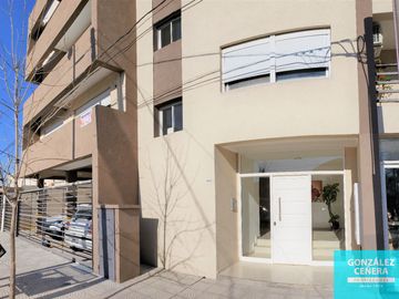 Departamento en venta de 2 dormitorios c/ cochera en Pedro Pico