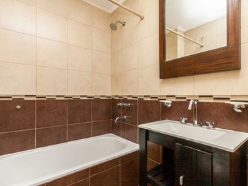 Departamento Tipo Casa en venta en Lanus Oeste