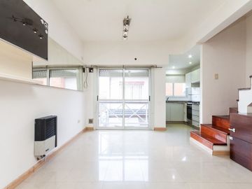 Departamento Tipo Casa en venta en Lanus Oeste