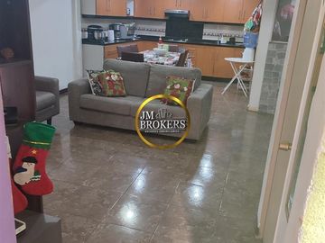 Casa en Venta en pasaje coronel mariano necochea 5571
