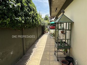 Casa en Venta en Cerca de Apumanque | Casa en Venta 4D3B | Las Condes | One Propiedades