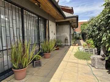 Casa en Venta en Cerca de Apumanque | Casa en Venta 4D3B | Las Condes | One Propiedades