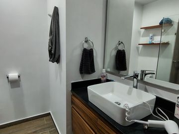CASA EN VENTA EN VALLE IMPERIAL