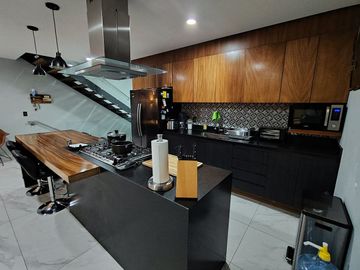 CASA EN VENTA EN VALLE IMPERIAL