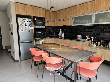 Departamento en Venta en Av. Las Condes/Cercano al Supermercado Lider.