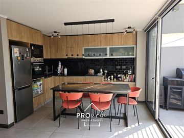 Departamento en Venta en Av. Las Condes/Cercano al Supermercado Lider.