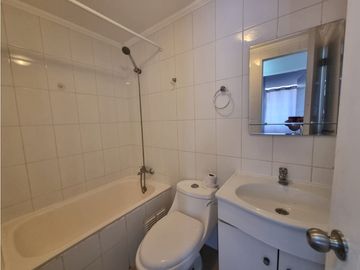 EN VENTA DPTO EN  OVIEDO CAVADA  2D 2B